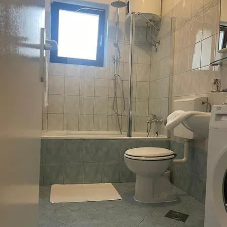 Apartament Lovro *