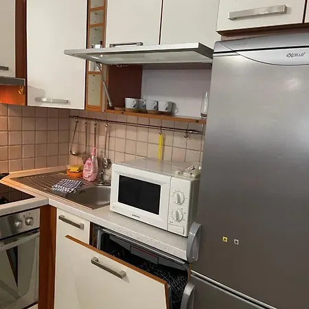 Lovro Apartmán *