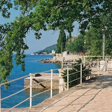 Lovro Apartmán